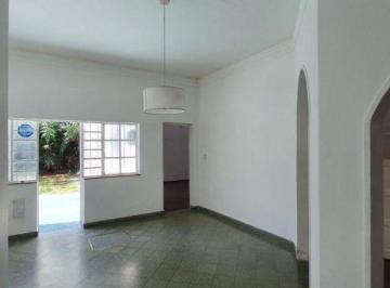 Casa · 3 Dormitorios · 4 de Enero 1800