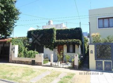 PH · 57m² · 2 Ambientes · PH 3 Ambientes con Patio. Reciclado. Impecable.