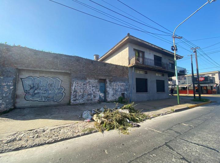 Local comercial · 200m² · 4 Ambientes · 1 Cochera