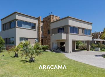 RRA-RR1-812_2 · Casa en Venta en La Providencia - Canning