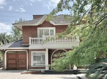 Casa · 332m² · 6 Ambientes · 2 Cocheras · Sobre Dos Lotes Oportunidad Excelente Casa en Venta Saint Thomas Norte Sur Canning
