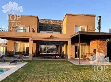 Casa · 300m² · Casa en Alquiler en El Cantón Golf, El Cantón, Escobar