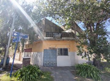 Casa de 6 ambientes, La Matanza · Venta /permuta Propiedad con 6 Departamentos en Block