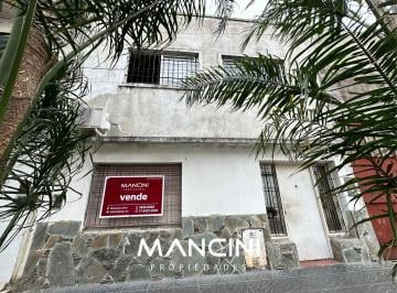 Casa · 450m² · 3 Ambientes · 2 Cocheras · Casa en Venta de 3 Ambientes con Cocheras - Villa Ballester