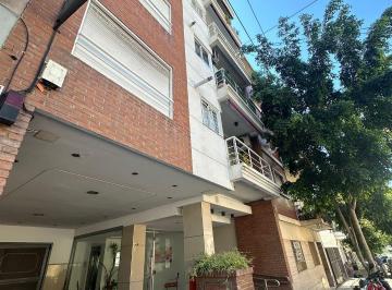 Departamento de 1 ambiente, Flores · Monoambiente Primer Piso - Contrafrente - Luminoso - a m Directorio
