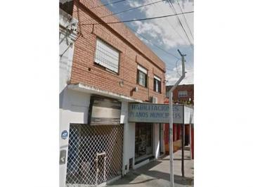 Local comercial · 550m² · Locales - con Vivienda - Pilar, Gran Bs. As. Norte