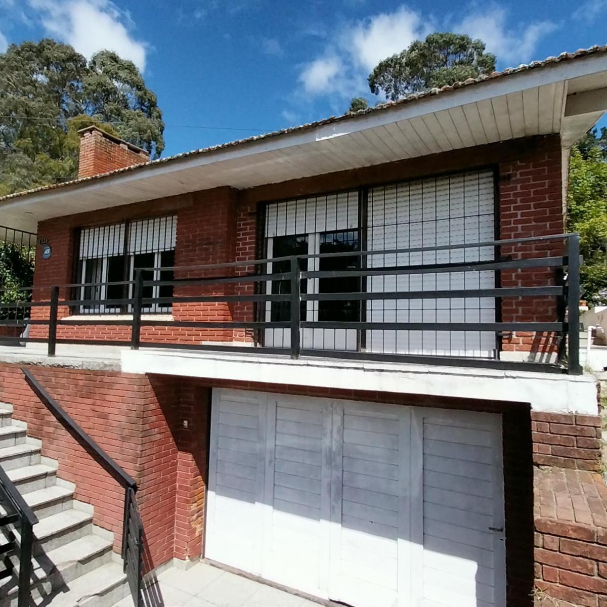 Chalet 5 amb, 130m² en Sierra de los Padres con cochera