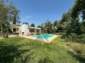 Casa · 127m² · 4 Ambientes · 1 Cochera · Casa Chalet en Venta en Parque Jularó, Exaltación de La Cruz, G. B. a. Zona Norte