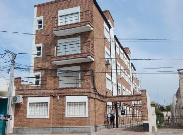Departamento de 1 ambiente, Bahía Blanca · Urquiza 706, Alquila Departamento de un Dormitorio.
