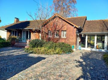 Casa · 240m² · 6 Ambientes · Casa Venta Barrio El Cortijo - Los Polvorines