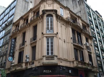 Esquina Maipu y Peron · Edificio de Estilo en Inmejorable Ubicación Céntrica
