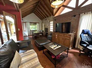 Casa · 140m² · 4 Ambientes · 3 Cocheras · Chalet Bosque Peralta Ramos