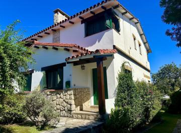 Casa · 300m² · 5 Dormitorios · 2 Cocheras · Venta | Chalet de 5 Dorm. | Centro de Alta Gracia