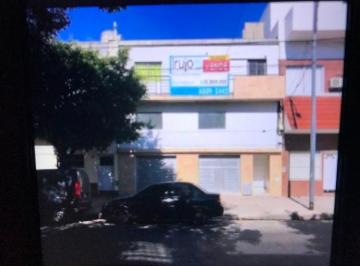 PH de 4 ambientes, Parque Avellaneda · Vendo PH Sin Expensas. Dueño Directo. a m Centro Comercial.