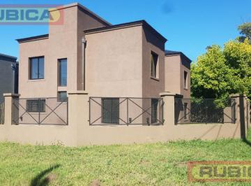 Casa · 88m² · 3 Ambientes · Casa - Pilar