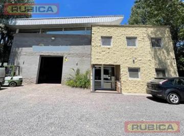 Depósito · 1190m² · Venta con Renta. Excelente Depósito con Oficinas - Area de Promoción El Triángulo