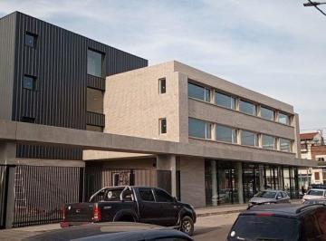 Local comercial · 242m² · Excelente Local Comercial y Oficinas a Estrenar - El Talar