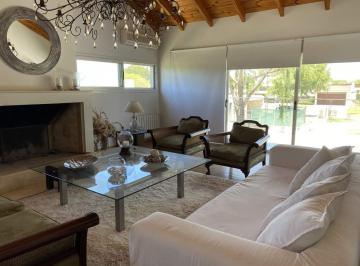 Foto · Casa 4 Dorm. con Pileta en Country Chacras de La Villa