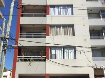 Departamento · 46m² · 2 Ambientes · 1 Cochera · 1 ° B - Departamento de 2 Ambientes con Cochera!