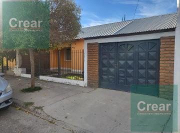 Casa · 250m² · 5 Ambientes · 2 Cocheras · Casa - Villa Regina