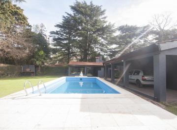 Quinta vacacional · 120m² · 4 Ambientes · 2 Cocheras · Hermosa Casa Quinta con Parque, Pileta Quincho Cerrado, Cochera Cubiertas!