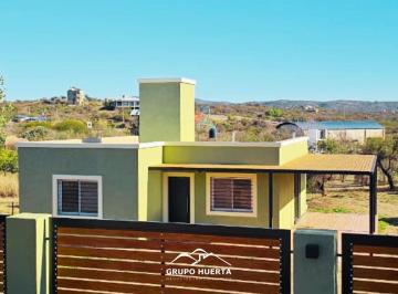 Casa · 84m² · 4 Ambientes · 1 Cochera · Casa en Venta en Capilla del Monte