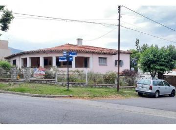 Casa · 320m² · 10 Ambientes · 2 Cocheras · Casa en Venta La Falda