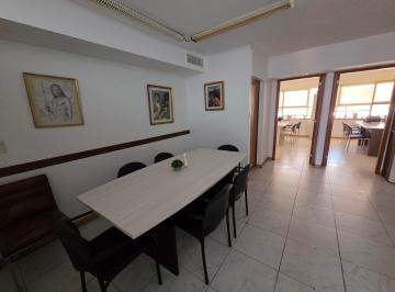Oficina comercial · 73m² · 4 Ambientes · Oficina en Centro