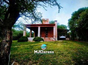 Casa · 124m² · 3 Ambientes · 1 Cochera · Hermosa Cabaña con Pileta en Los Hornillos Escritura