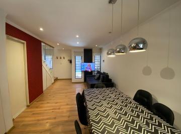 Casa · 78m² · 3 Ambientes · 1 Cochera · Venta Duplex 3 Ambientes Moreno Permuta Financia