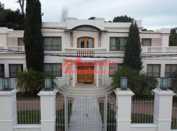 Foto1 · Casa de 5 Dorm. en Venta en Punta del Este.