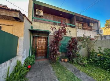 Casa · 85m² · 4 Ambientes · 2 Cocheras · Duplex en Alquiler de 4 Ambientes en Boulogne