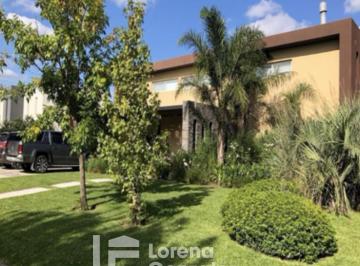 Casa · 370m² · 5 Ambientes · 2 Cocheras · Casa en Venta en Haras Santa Maria
