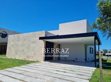 Casa · 382m² · 8 Ambientes · 3 Cocheras · Casa Alquiler Anual 8 Ambientes en Virazón Nordelta Lote de 910 m²