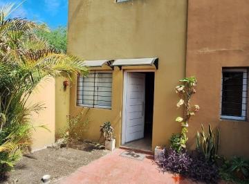 Casa · 85m² · 3 Ambientes · 1 Cochera · Duplex en Venta! Zona Norte