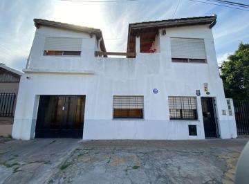 PH · 114m² · 4 Ambientes · 1 Cochera · PH Tipo Casa C/terraza Venta 4 Amb William Morris