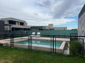 Casa de 8 ambientes, Maipú · Vendo Hermosa Casa en Barrio El Portillo Calle Paso - Maipu.