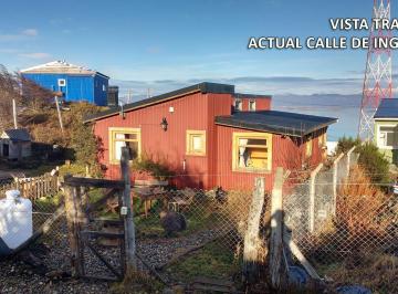 Casa de 5 ambientes, Ushuaia · Venta Espectacular Casa con Vista Al Beagle - Ideal Cabañas