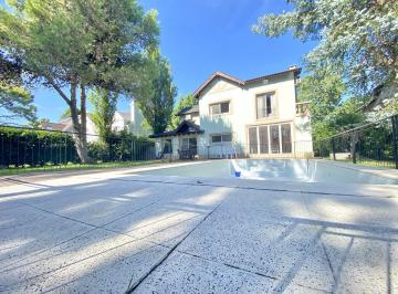 RRA-RR1-835_2 · Casa en Venta Saint Thomas Sur - Canning