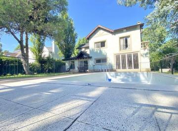 Casa · 287m² · 5 Ambientes · 1 Cochera · Casa en Venta Saint Thomas Norte Sur - Canning