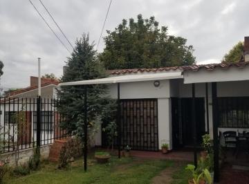 Casa de 5 ambientes, Villa Carlos Paz · Chalet con Pileta en Villa Carlos Paz - Córdoba