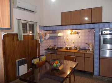 Casa · 135m² · 4 Ambientes · Antonia Godoy 6800 - Guadalupe