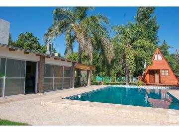 Casa · 35m² · Quincho con Gran Terreno en Garita 16. Opcion Permuta