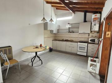 PH · 75m² · 3 Ambientes · Alquiler PH 3 Amb Al Frente 75 m². Las Avs