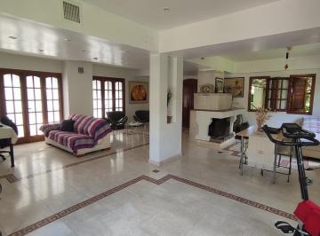 Casa · 400m² · 7 Ambientes · 2 Cocheras · Venta Excte. Casa Gonnet E/caminos 5 Dorm. - 490 Esq. 16bis - La Plata