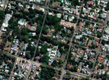 Terreno · 1622m² · Venta Excelente Terreno Entre Caminos 1622 m² - 445 Ebelgrano y 22 - City Bell, La Plata