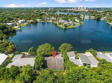 Casa · 325m² · 5 Ambientes · 1 Cochera · Casa Chalet en Venta en North Miami Beach, Miami, Florida