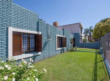 Casa · 160m² · 6 Ambientes · 2 Cocheras · Venta Casa Barrio Las Rosas
