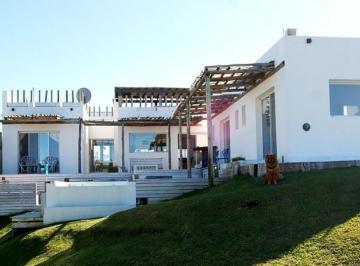 Casa · 165m² · 3 Dormitorios · Casa en Venta en Costa Esmeralda, Deportiva