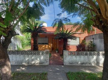 Casa de 3 ambientes, La Matanza · Casa 3 Ambientes con Garaje Pasante, Sobre Lote de 11 X 40